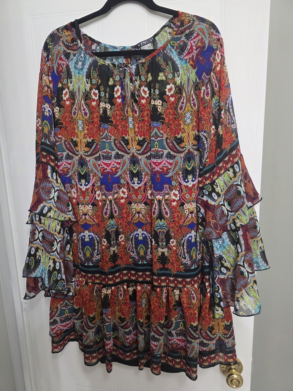VENUS Black Multicolor Paisley V-Neck Blouse